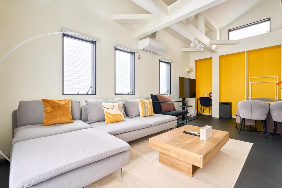 Tokyo Skytree Family & Group Stay, Entire 102sqm House, 3BR, Free Parking Villa in Japan