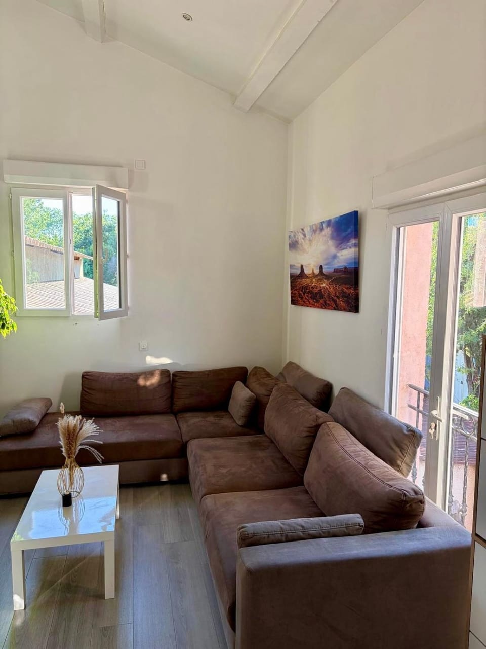 Large, bright loft with mezzanine Apartment in Cannes