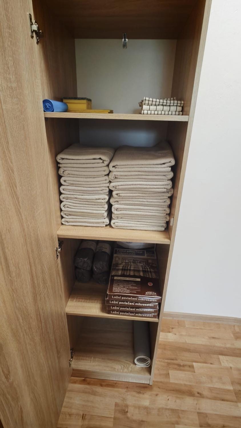 Apartmán pro 4 osoby, Bílina B1 Apartment in Czechia