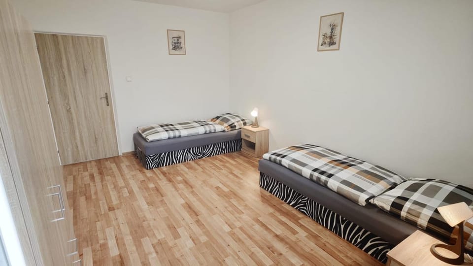 Apartmán pro 4 osoby, Bílina B1 Apartment in Czechia