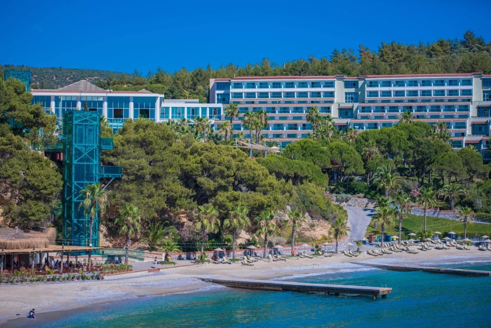 Property building, Day, Natural landscape, Sea view