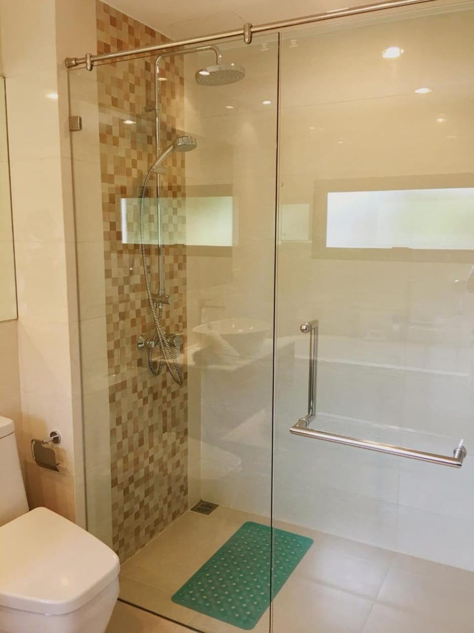 Great & Cosy 2 Bedroom Beach Front Apartment Apartment in Rawai