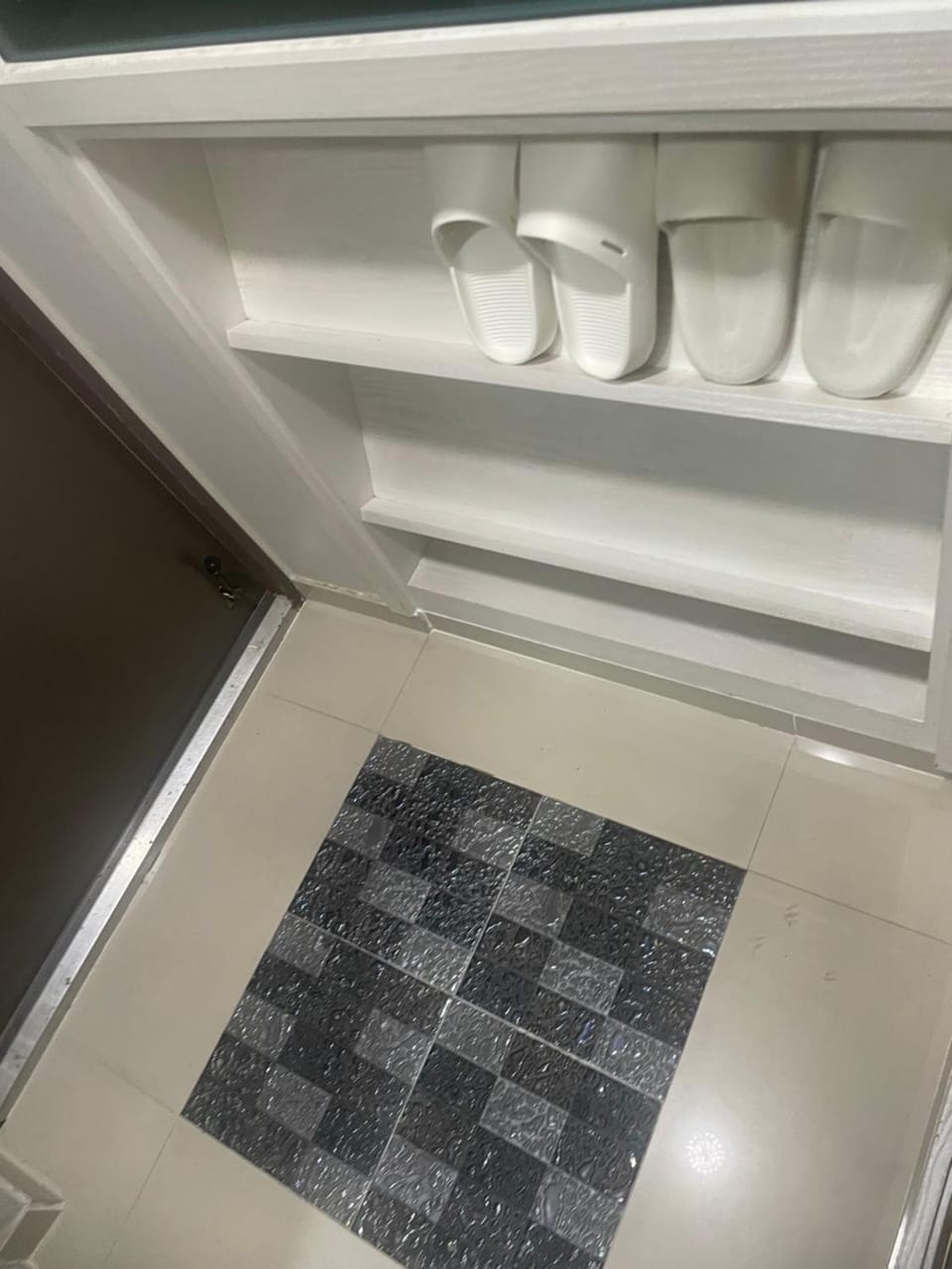 행운lucky외국인여성전용하우스 Bed and Breakfast in Incheon