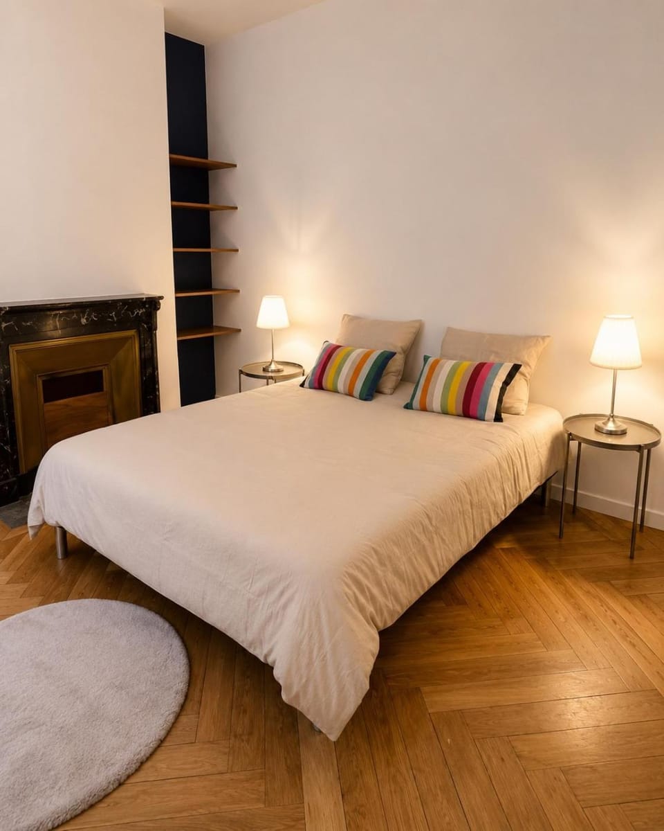 Elegant renovated Haussmannian Hôtel de Ville Apartment in Saint-Étienne