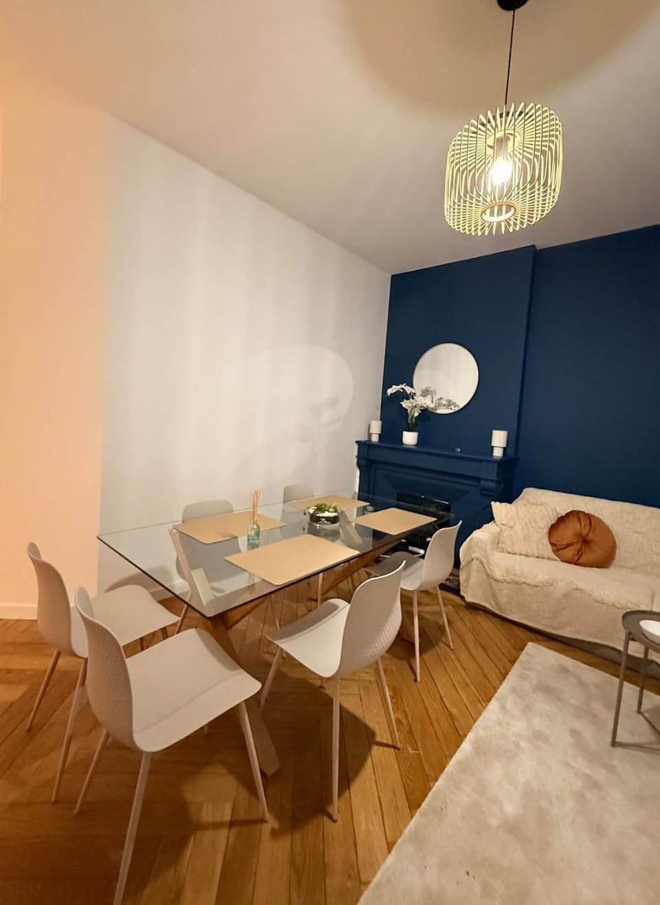 Elegant renovated Haussmannian Hôtel de Ville Apartment in Saint-Étienne