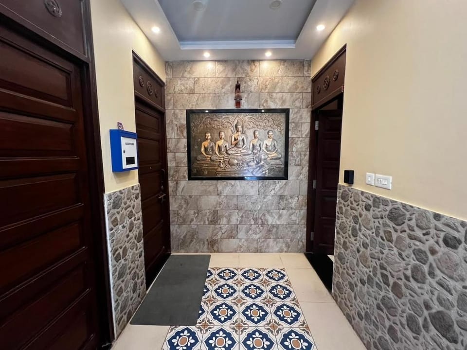 Garcha's Grand Leaf 2 BHK Family Stay in Miramar Apartment in Goa, India