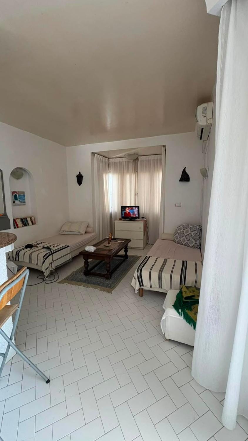 Living room, Photo of the whole room