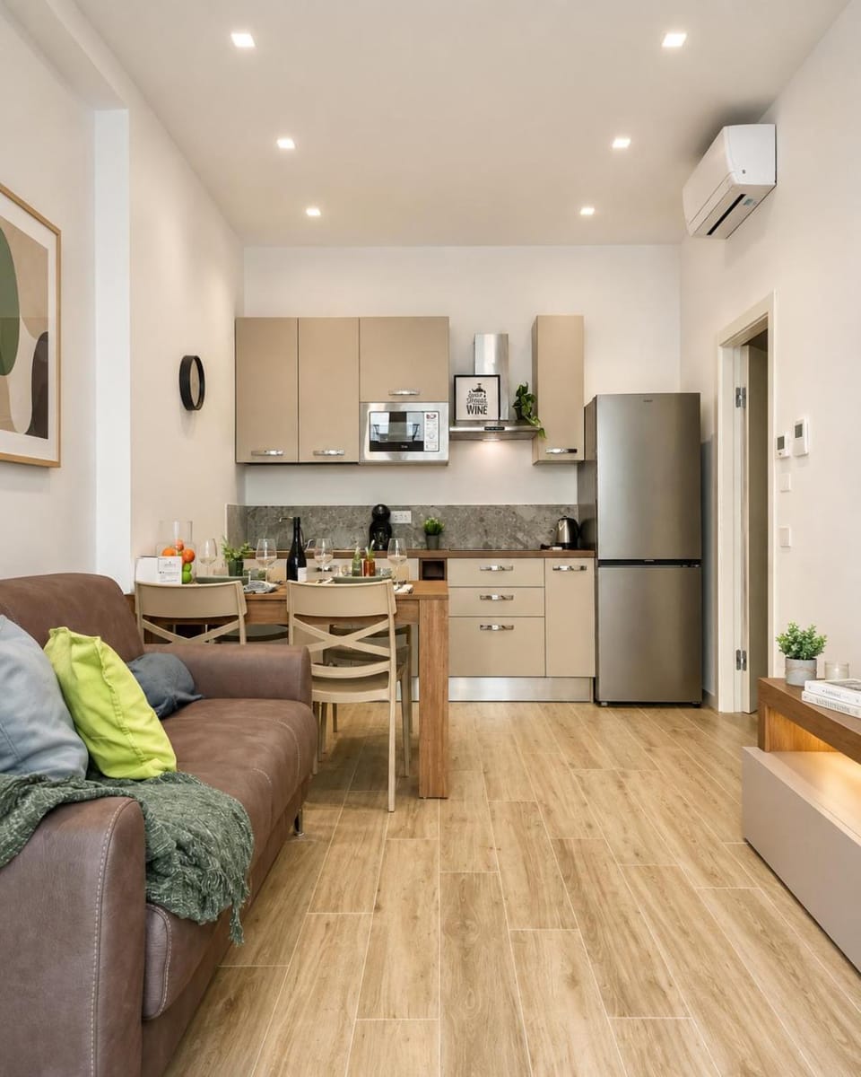 TV and multimedia, Coffee/tea facilities, Kitchen or kitchenette, Living room, Seating area, Dining area, dishwasher, oven, stove, air conditioner