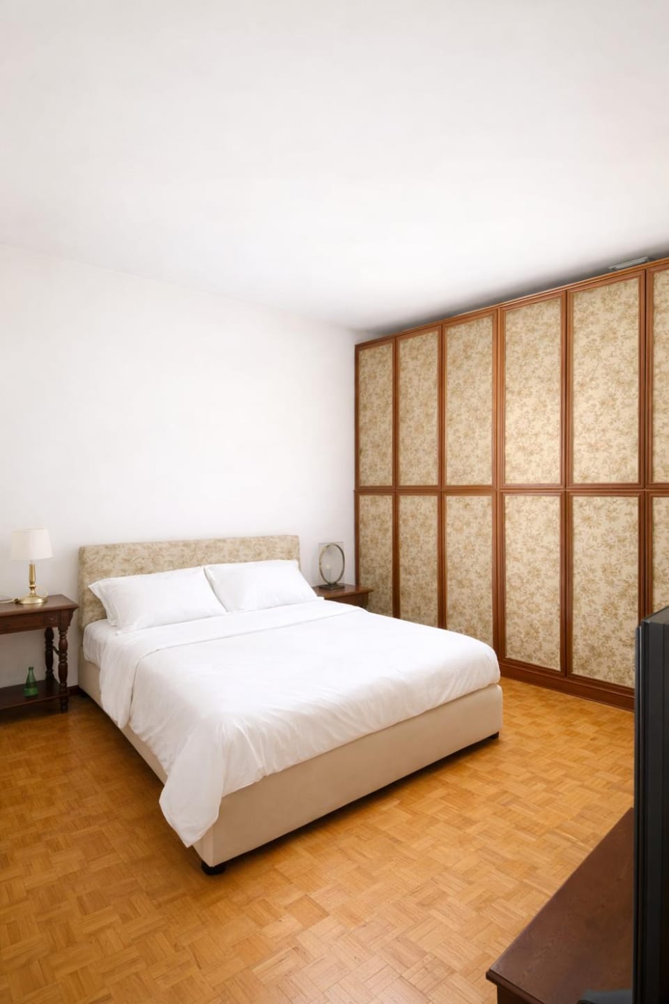 Bedroom, wardrobe