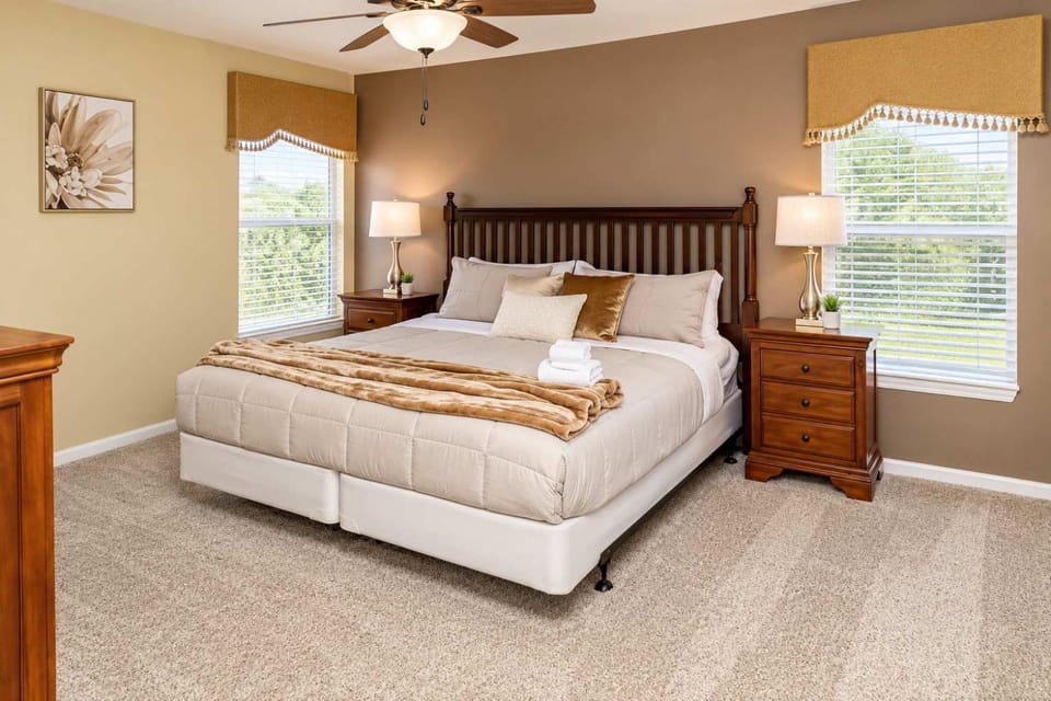 Bed, Photo of the whole room, Bedroom