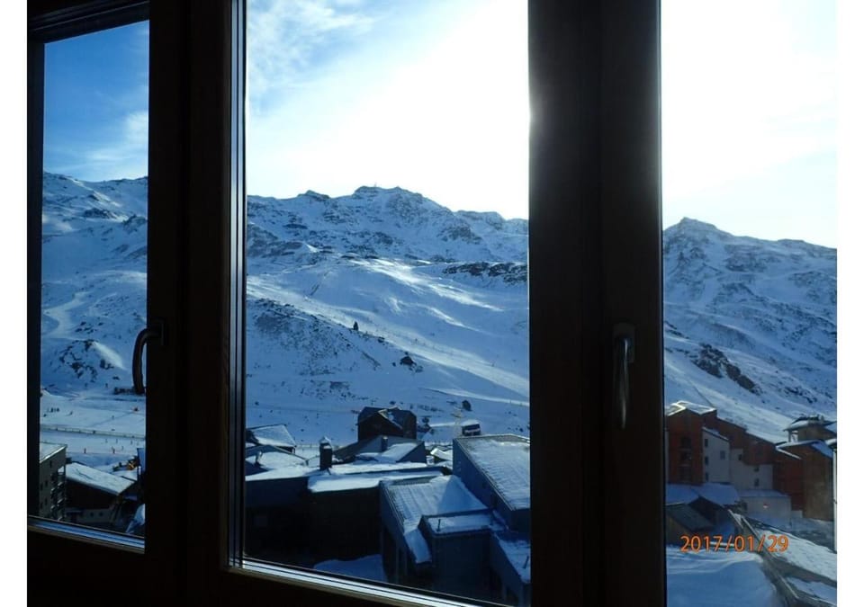 Ski-Lover's Apt Ski-in out Panoramic View Apartment in Les Allues