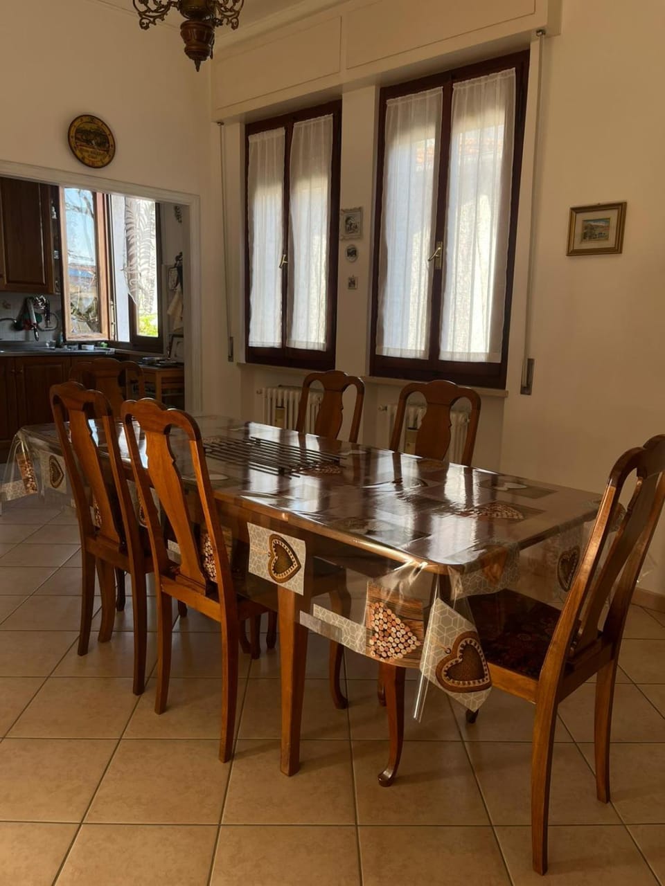 TV and multimedia, Dining area