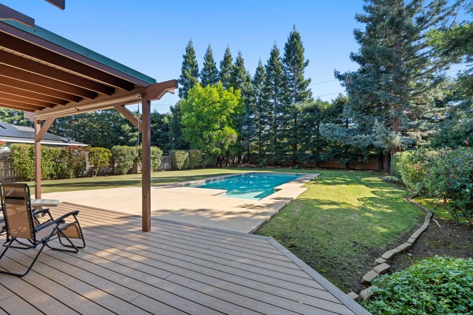 Day, Garden view