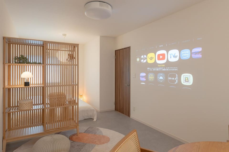 Photo of the whole room, Bedroom