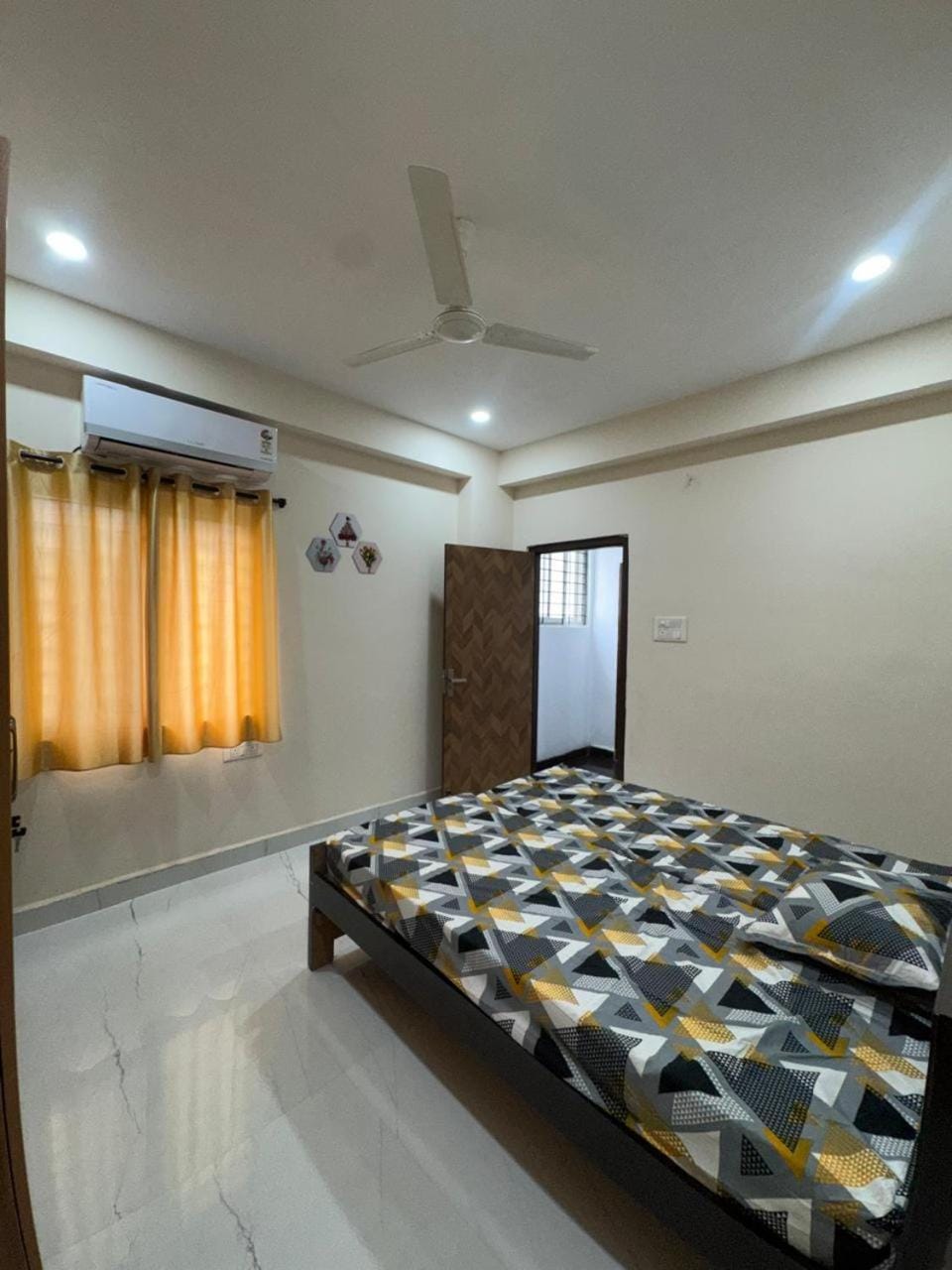 Bed, air conditioner
