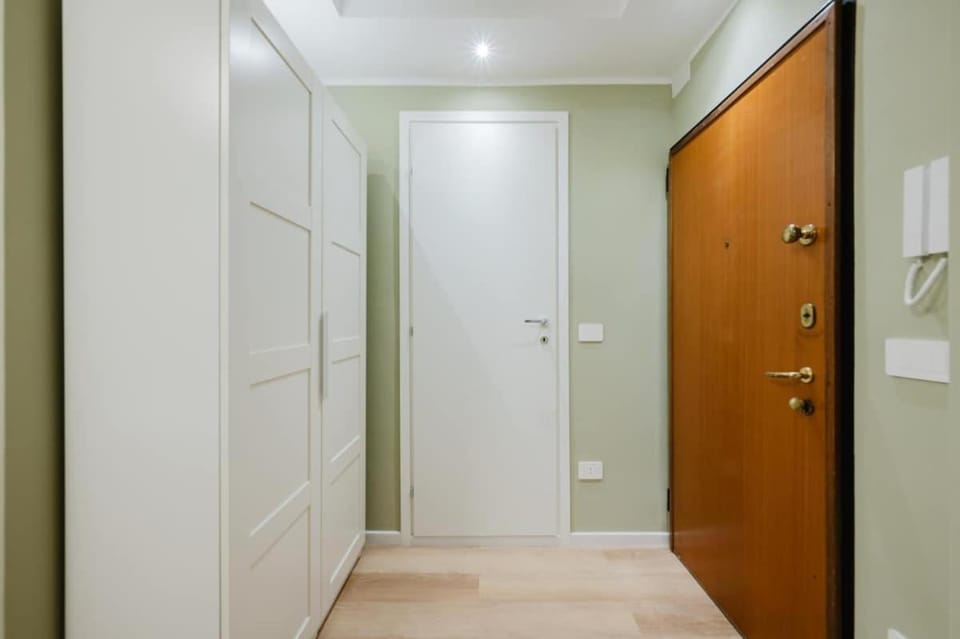 Sage & Honey 5 Guests 200m AC Station Each Room Apartment in Modena