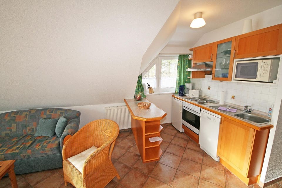 Kitchen or kitchenette, Living room