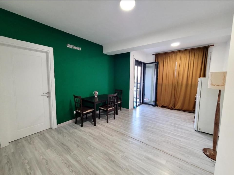 Tropical Room Apartment in Tirana