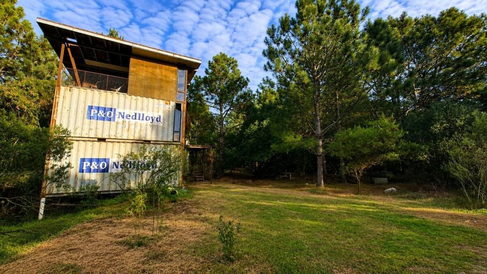 Property building, Day, Natural landscape, Garden, Garden view