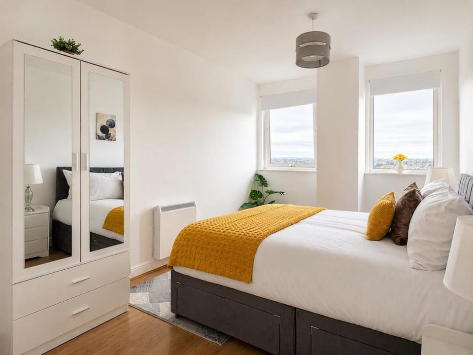 Bed, Photo of the whole room, Bedroom, wardrobe