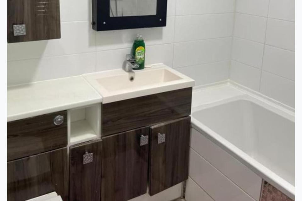 South East London 1-Bed House Sleeps 2 near Tube House in London Borough of Southwark