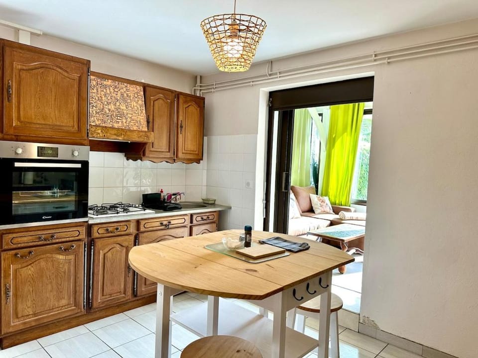 Entire house 8 mns from Périgueux center, Jacuzzi House in Nouvelle-Aquitaine