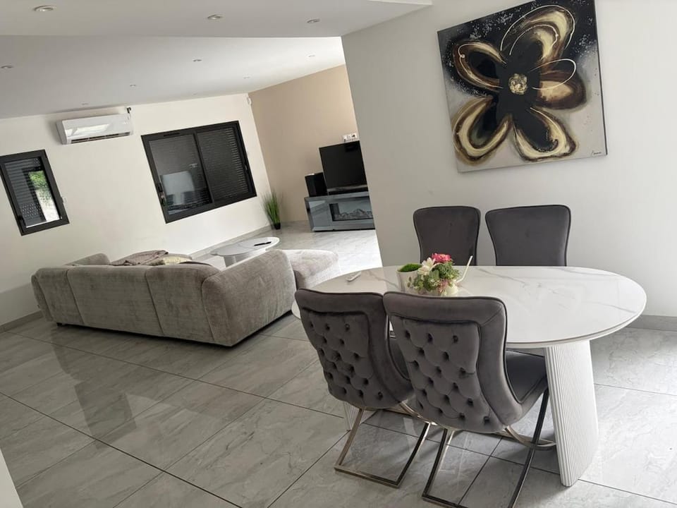 House rental 170 square meters Villa in Givors