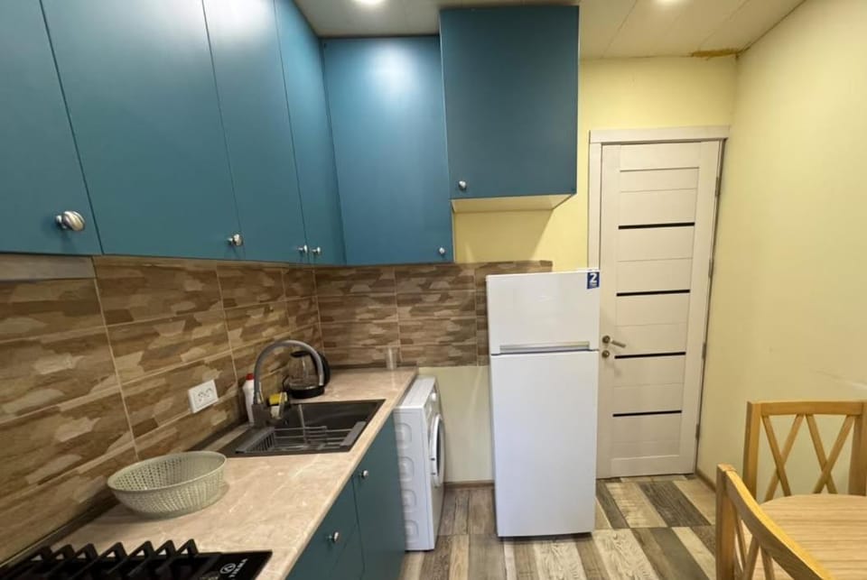 Kitchen or kitchenette, Communal kitchen