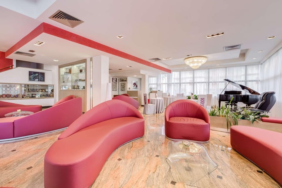 Lobby or reception, On site