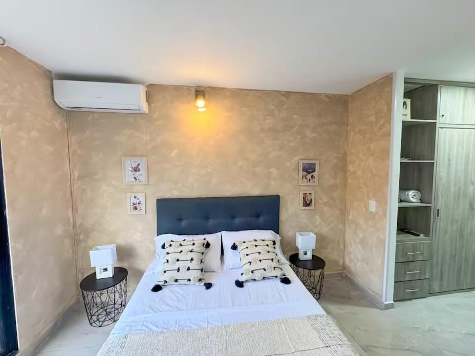 Apto Moderno 2 Hab con AC y Excelente Ubicación Apartment in Floridablanca