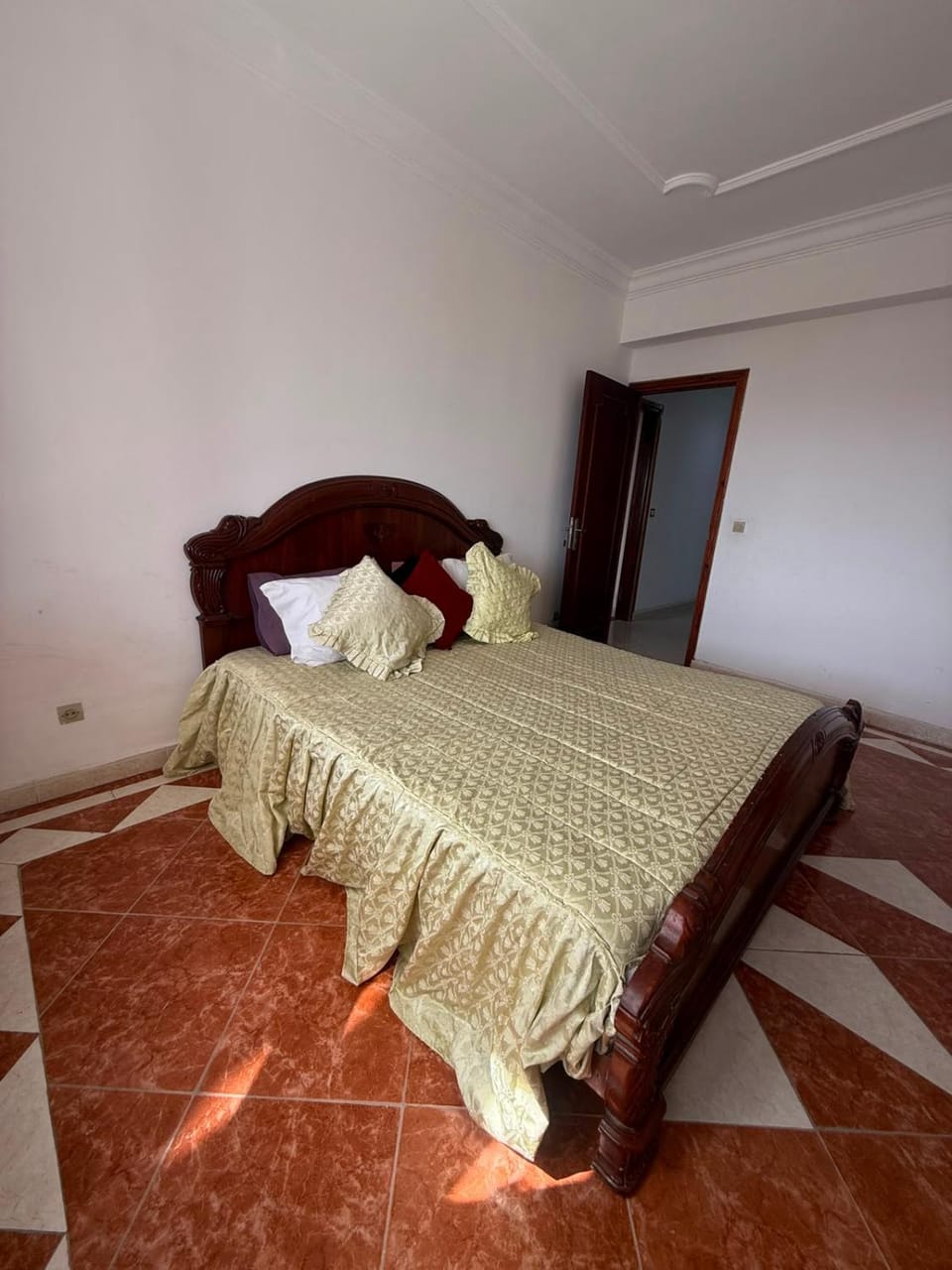 Big apartment for family in the heart of Tangier Boulevard Apartment in Tangier