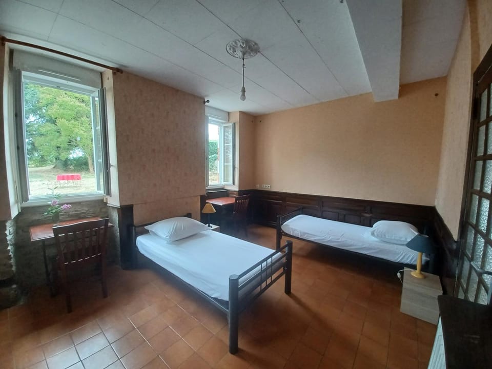 Patio, Photo of the whole room, Garden view, acessibility