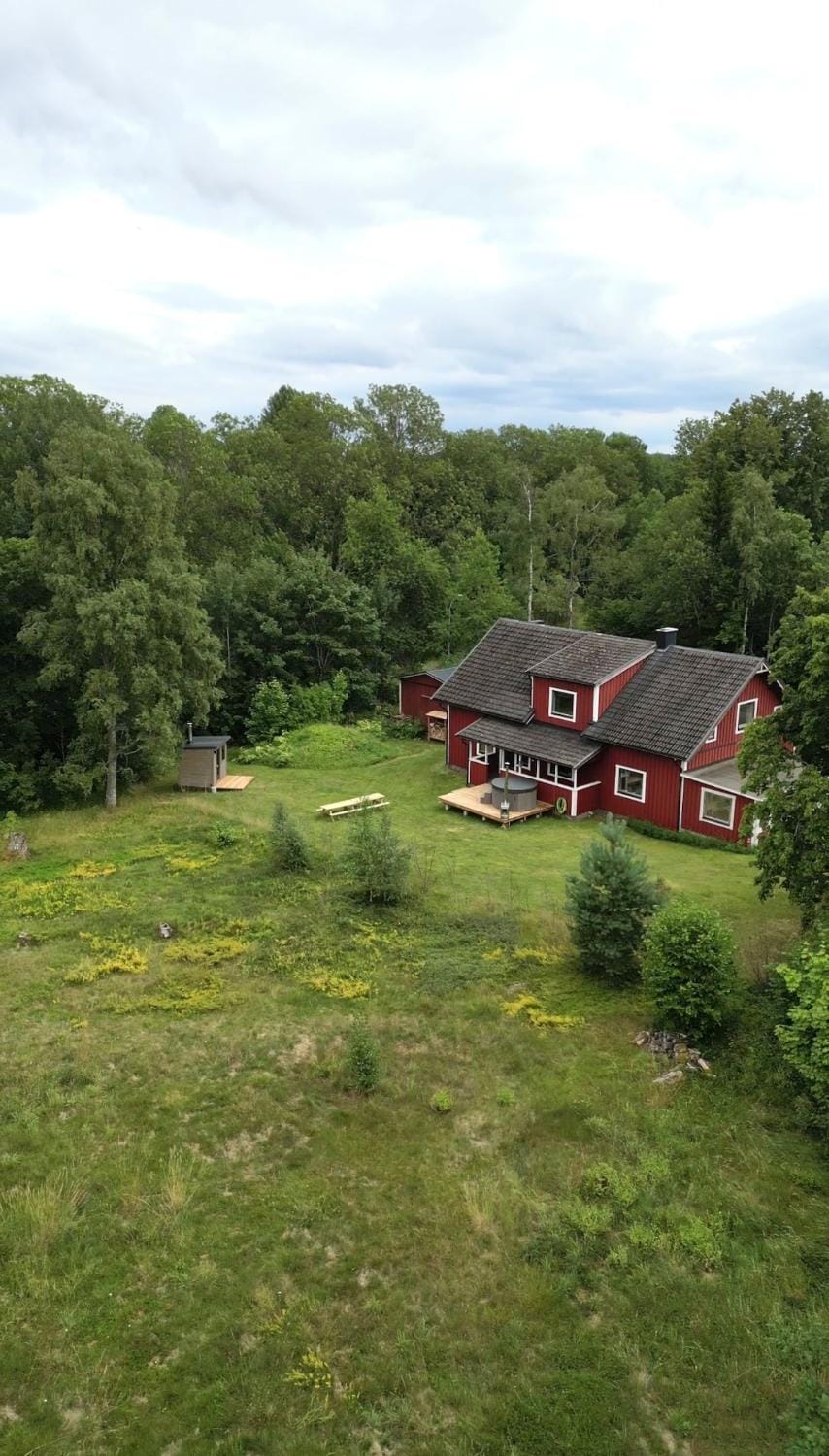 Property building, Day, Natural landscape