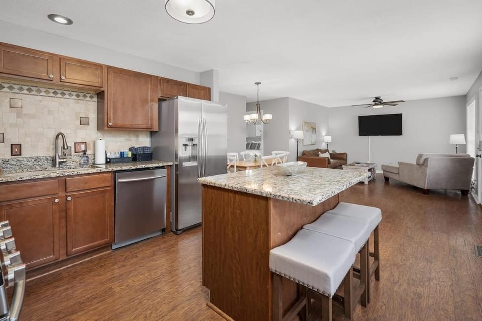 Blair's House 3 Bed 2 Bath Extended Stays Welcome House in St. Peters