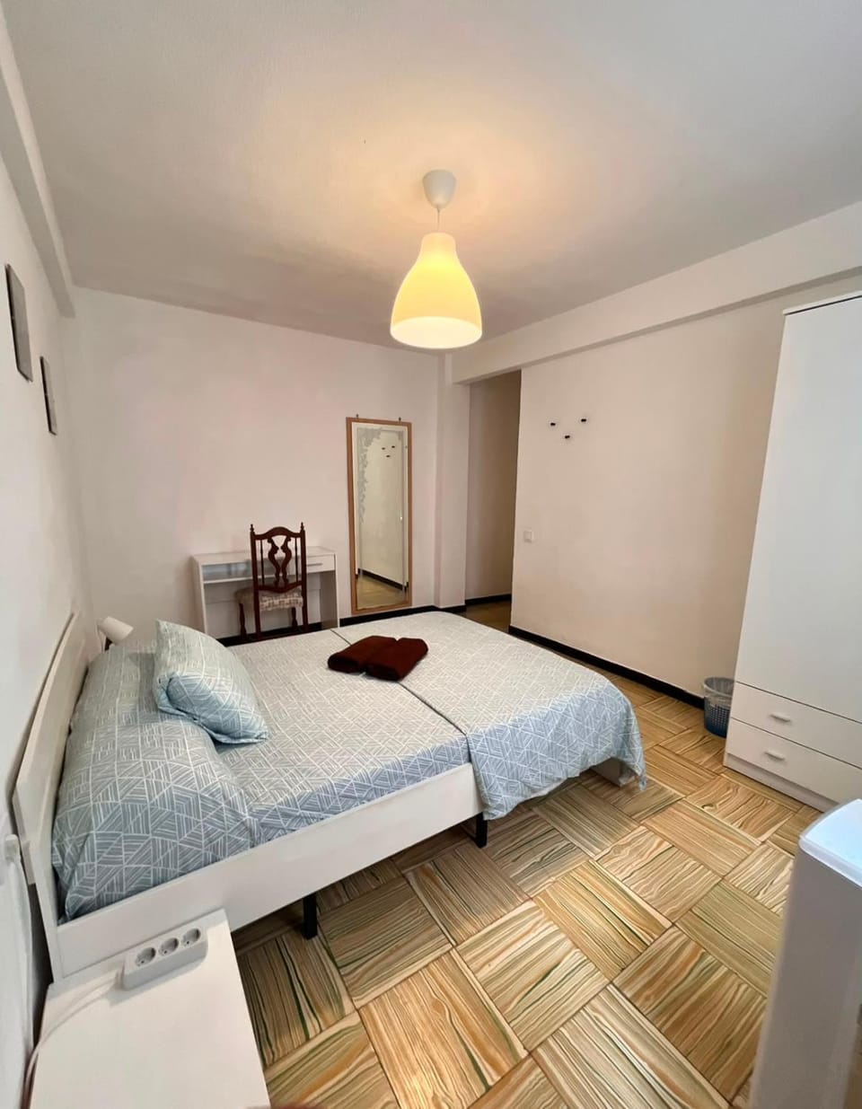 Bed, Photo of the whole room, Bedroom, wardrobe