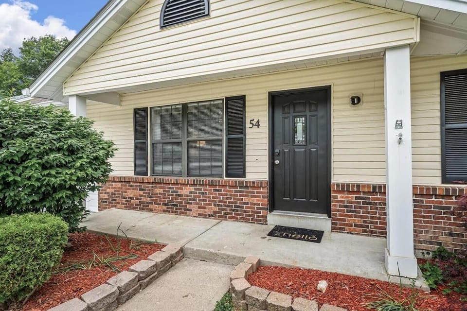 Blair's 3Bed 2Bath Ranch O'Fallon - 54 Chip House in OFallon