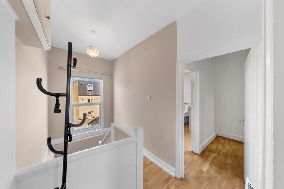 Contractor Friendly 2Bedroom 5sleep Apartment free Wi-Fi Canary Wharf Long Stays Apartment in London