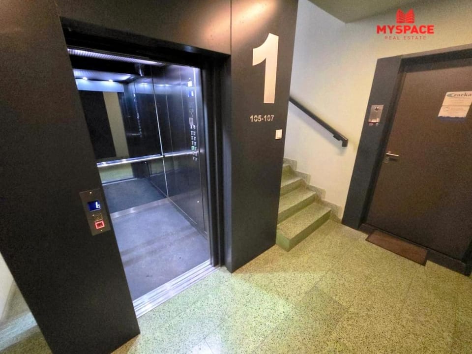 elevator