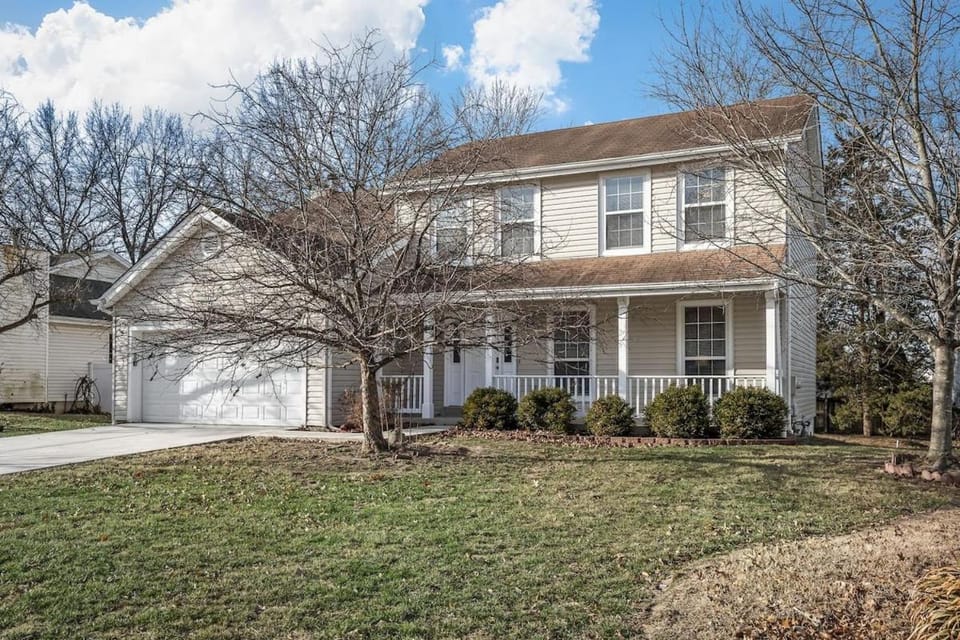 Blair's St Charles 2 Story 4 Bed 3 and a half Bath GameRoom House in St. Peters