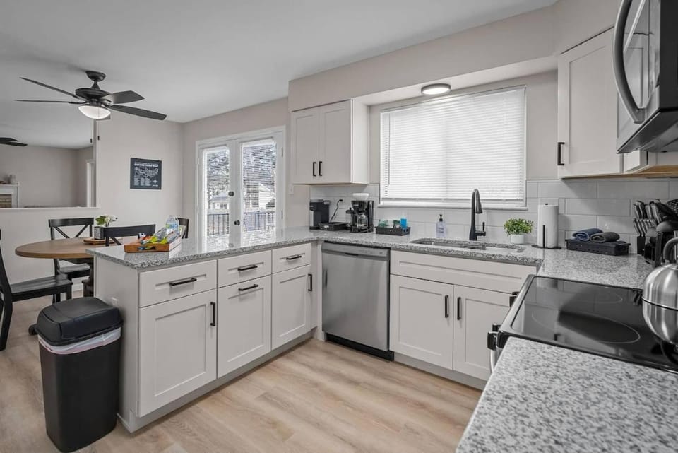 Blair's St Charles 2 Story 4 Bed 3 and a half Bath GameRoom House in St. Peters