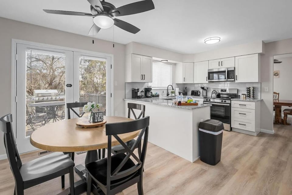 Blair's St Charles 2 Story 4 Bed 3 and a half Bath GameRoom House in St. Peters