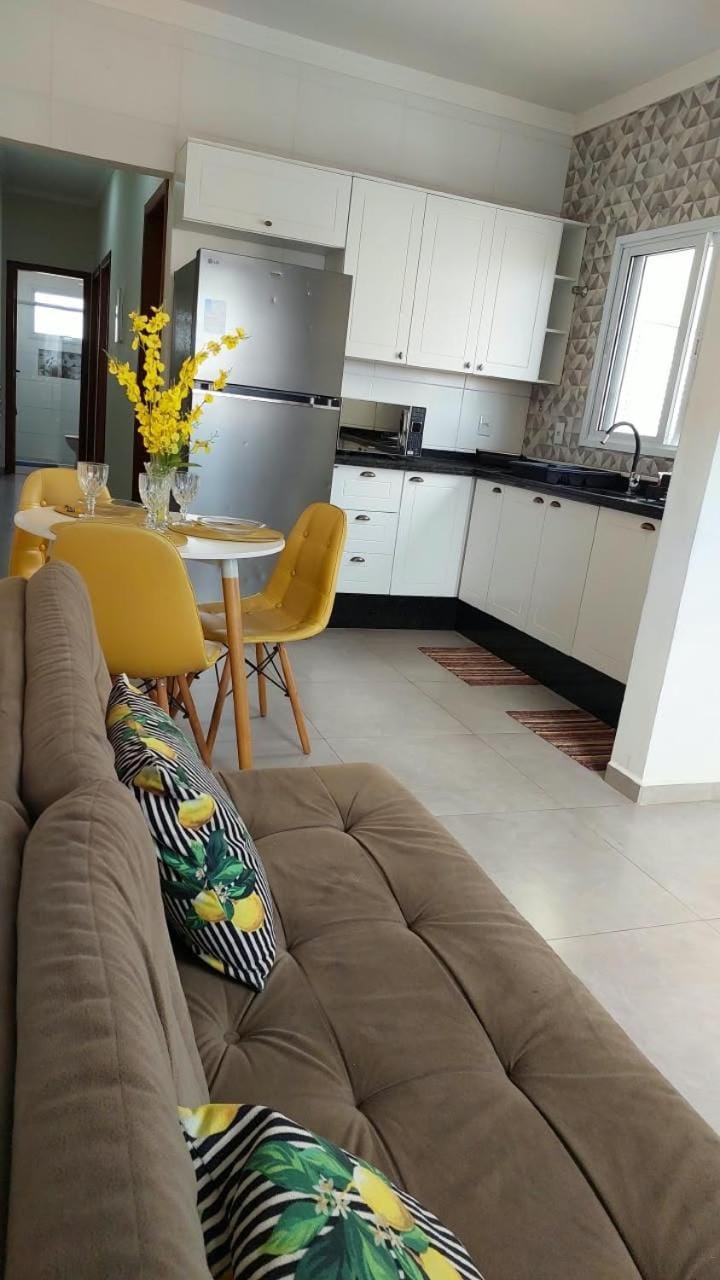 Apto Primavera Moderno com Ar e Próximo aos balões Apartment in Boituva