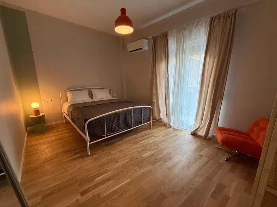 2 Bedroom 2 Bath Apartment 5min from Kypseli square Apartment in Athens
