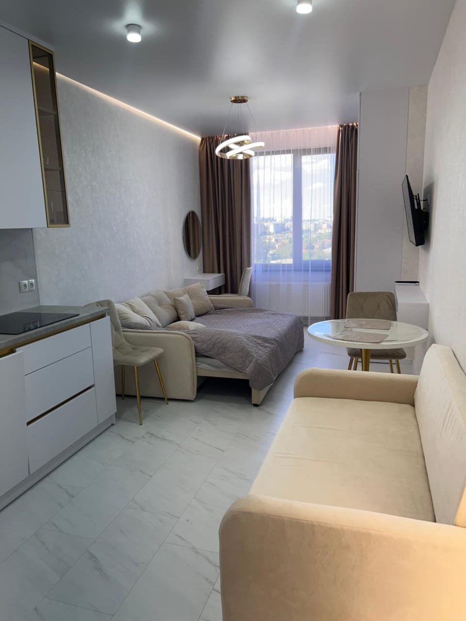 Апартаменты с красивым видом на город 14 этаж,свет есть всегда Apartment in Odessa