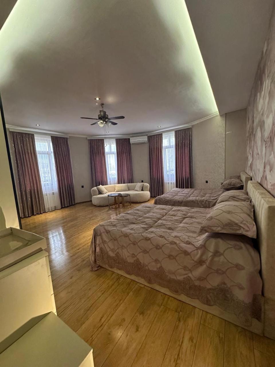 VIP Home Glory in Nizami Apartment in Baku