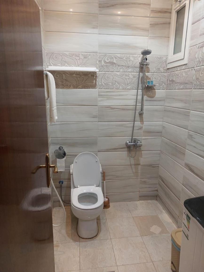 Shower, Toilet, Bathroom, bidet