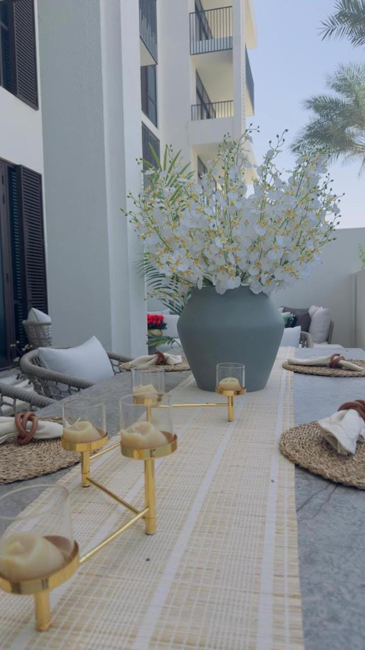 Patio, Day