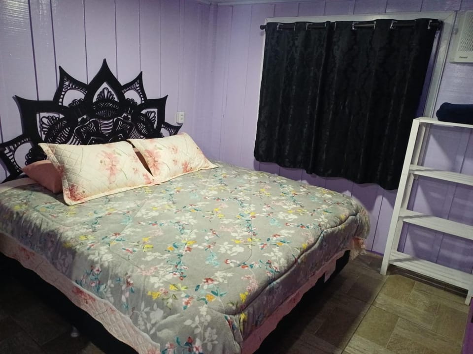 Bed, Photo of the whole room, Decorative detail, Bedroom