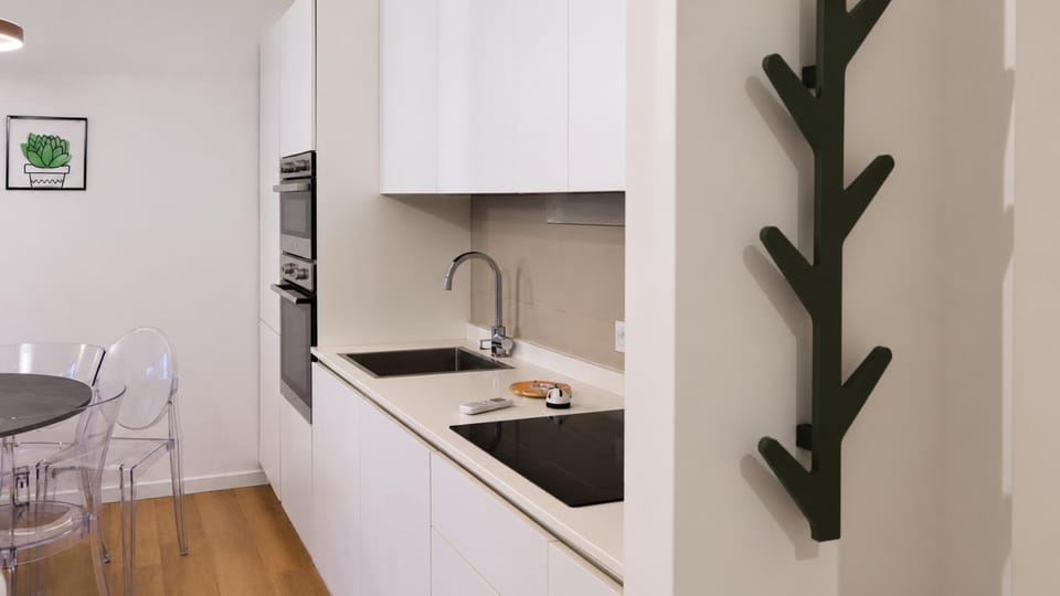 Kitchen or kitchenette, Dining area, minibar, pet friendly, stove
