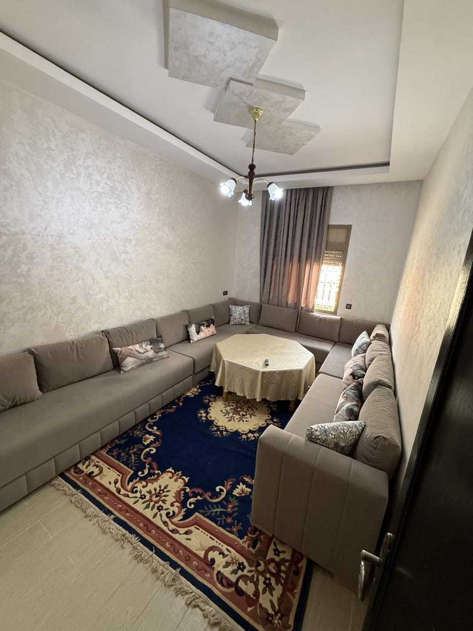 Bed, Living room, Seating area, Dining area, Bedroom